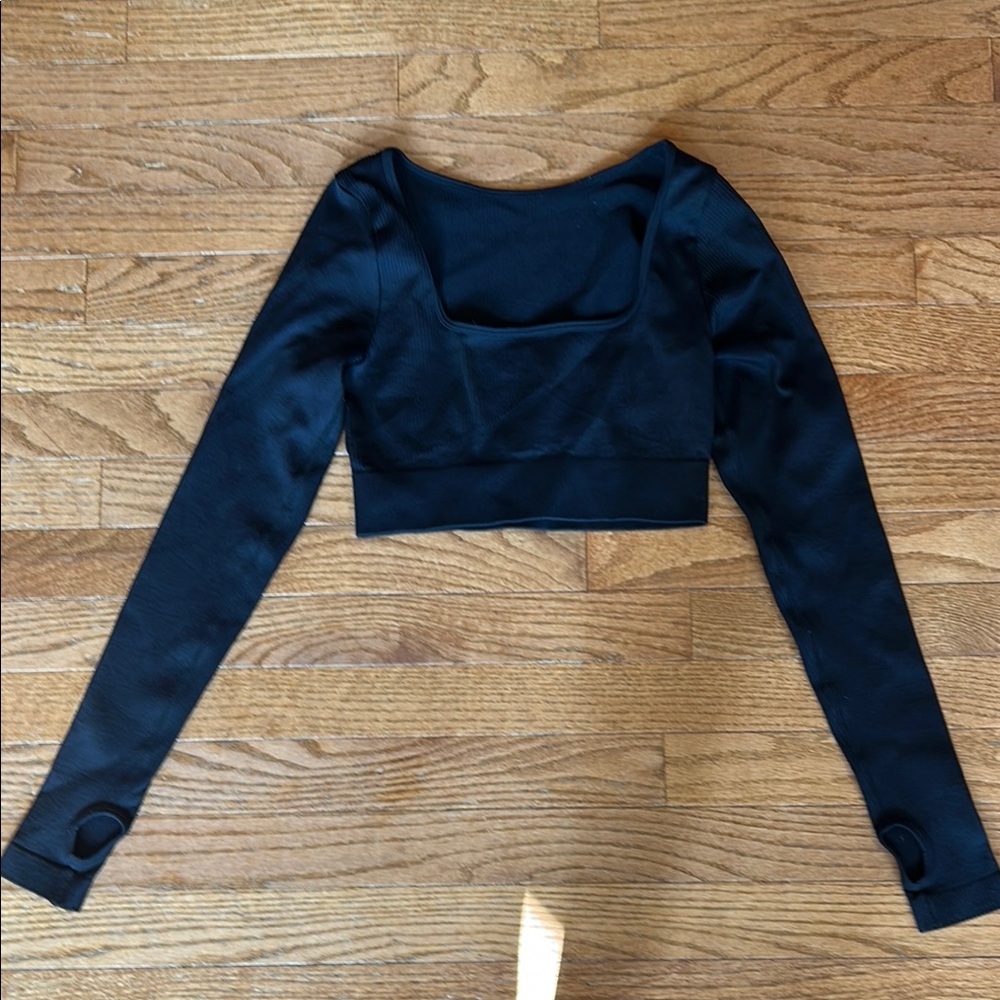 Women’s crop top size small